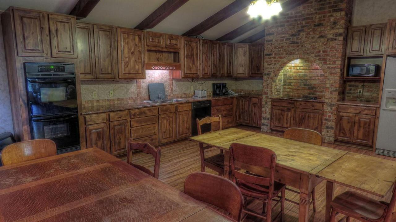 Hotel Riverstone Cabins Leakey Exterior foto