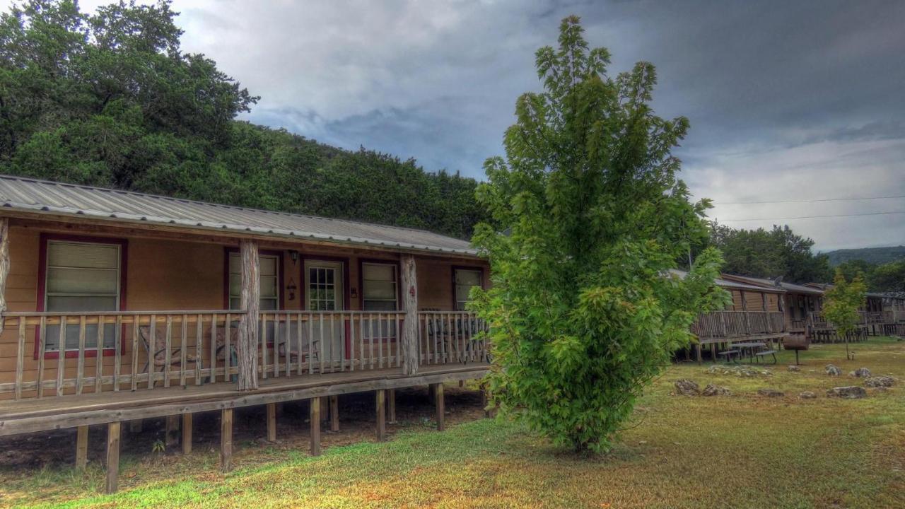 Hotel Riverstone Cabins Leakey Exterior foto